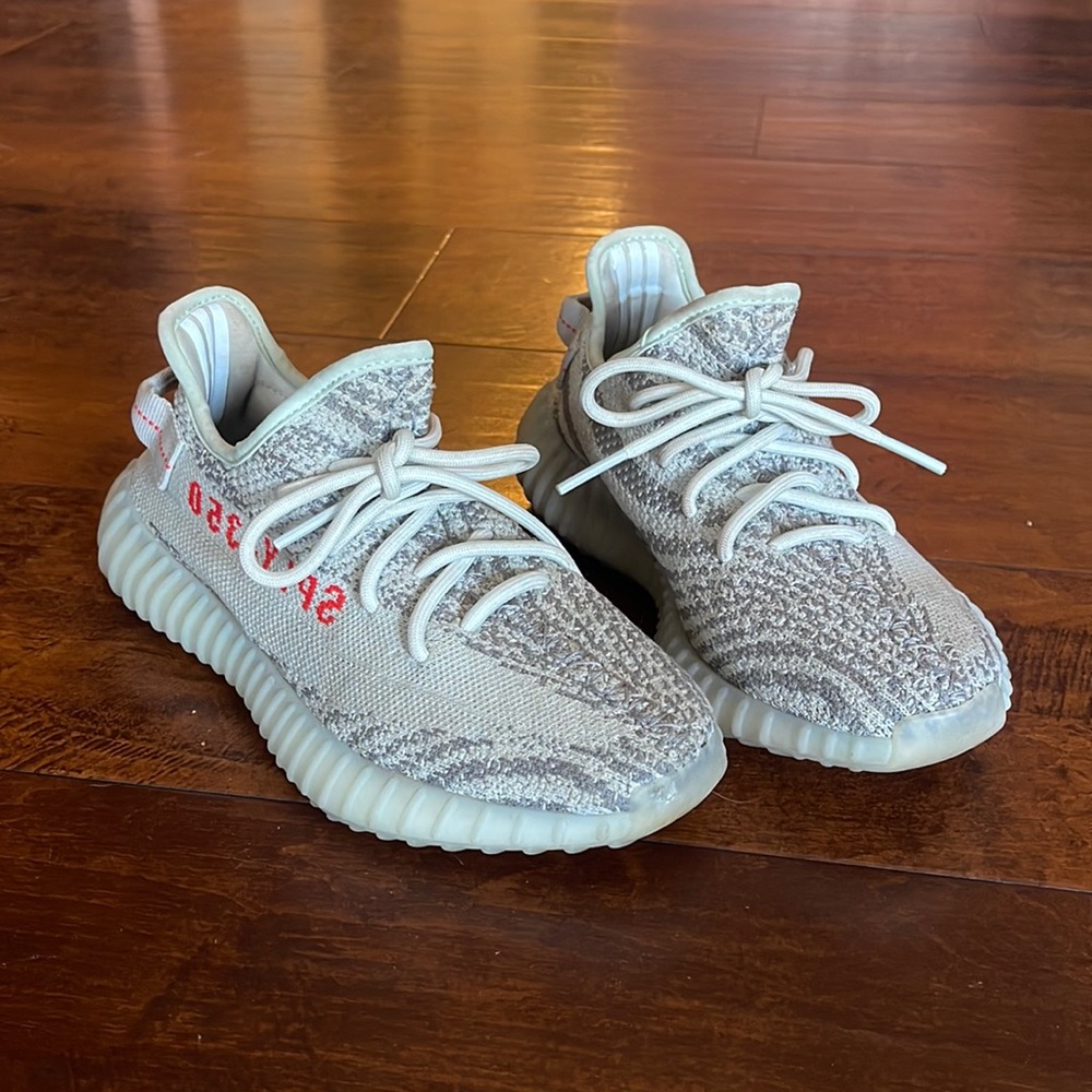 Yeezy Boost V2 Blue Tint Size 5.5M